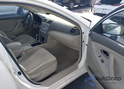 2011 Toyota Camry Le z USA, uszkodzony, nr VIN 4T1BF3EKXBU625323